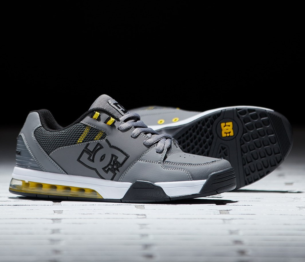 Dc 2025 shoes yellow