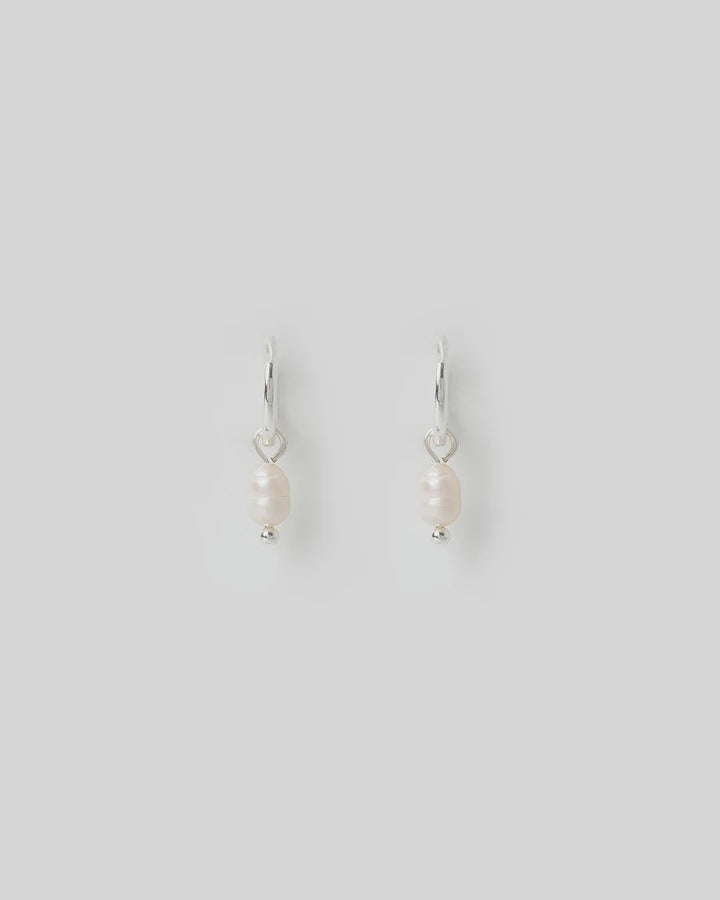 Arms Of Eve Cordelia Pearl Earrings Silver
