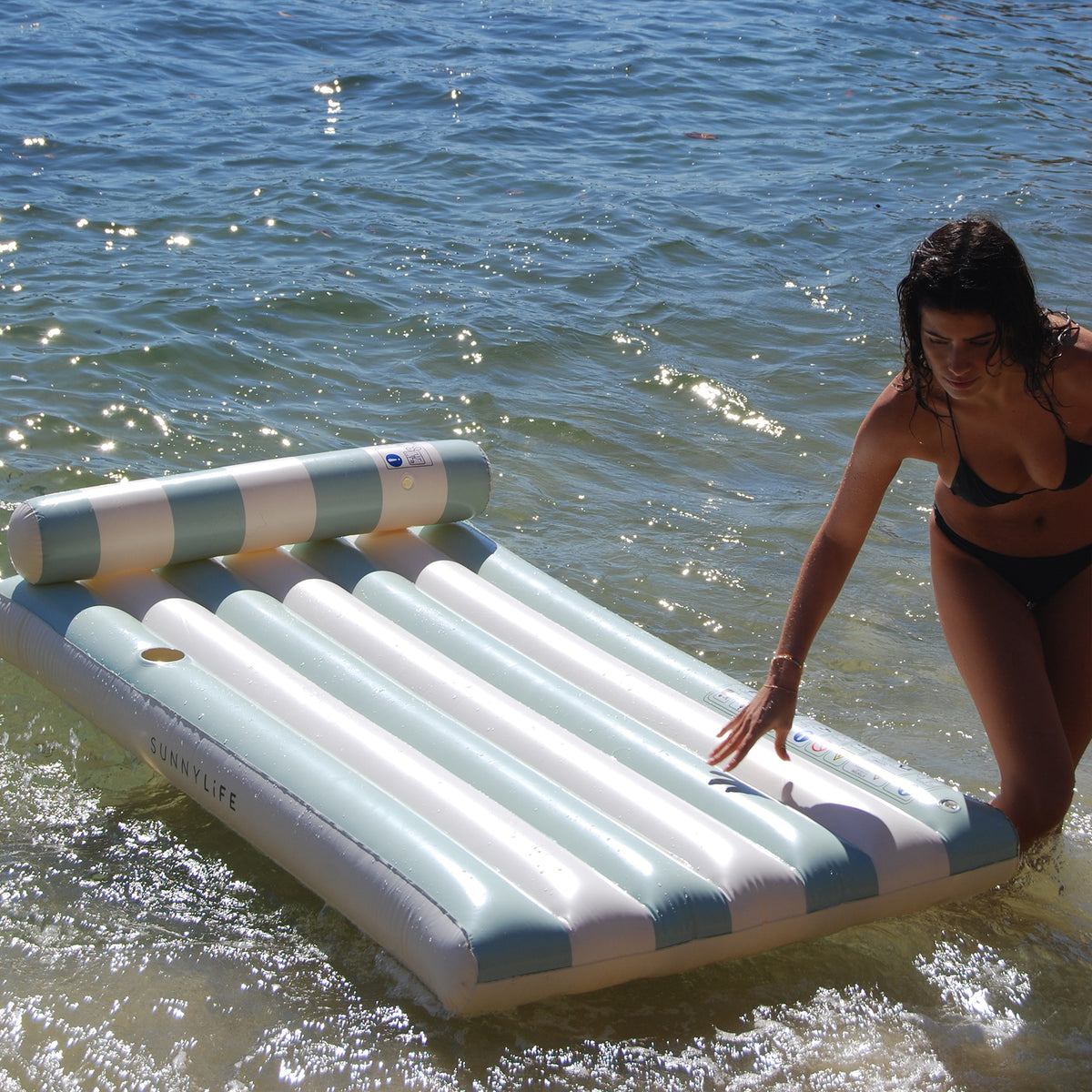 Sunnylife Luxe Lilo Green Stripe