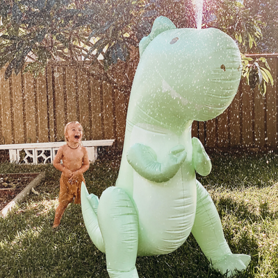 Sunny Life Inflatable Giant Sprinkler Surfing Dino