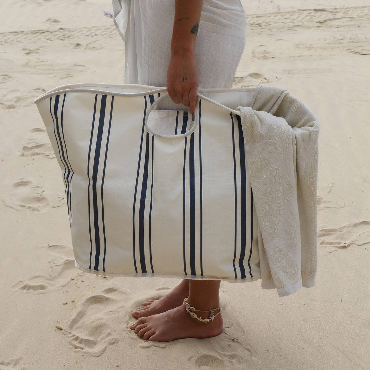 Sunnylife Carryall Beach Bag AU The Resort Coastal Blue