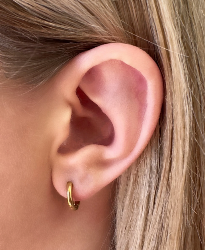 Ever Metro Sleeper Hoop Earrings 8mm