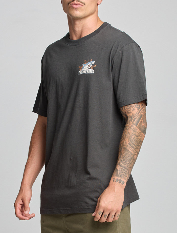 The Mad Hueys Catch Fish | Ss Tee - Vintage Black