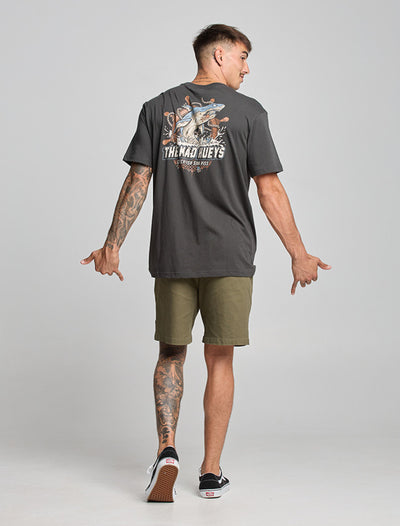 The Mad Hueys Catch Fish | Ss Tee - Vintage Black