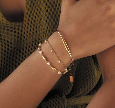 AOE Sofia Pearl Bracelet