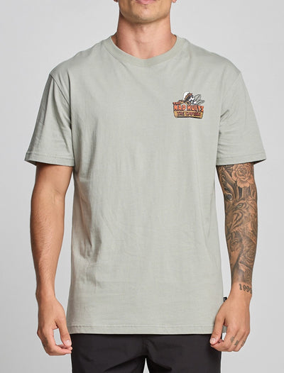 The Mad Hueys The Island Captain | Ss Tee - Faded Dust