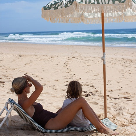 Sunnylife Reclining Beach Chair The Vacay Olive