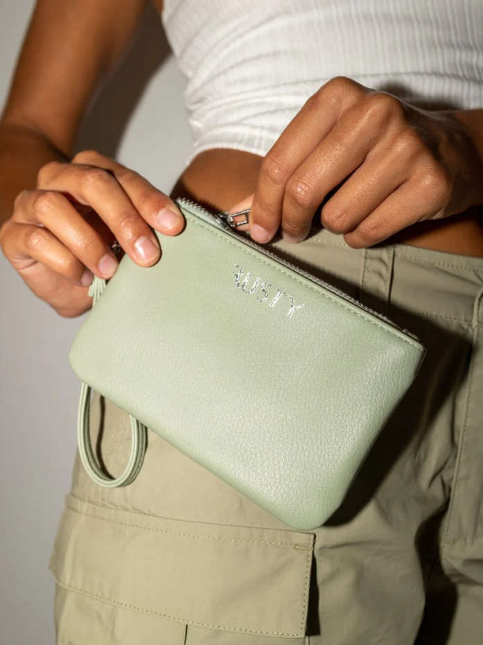 Rusty Essence Coin Purse Fig