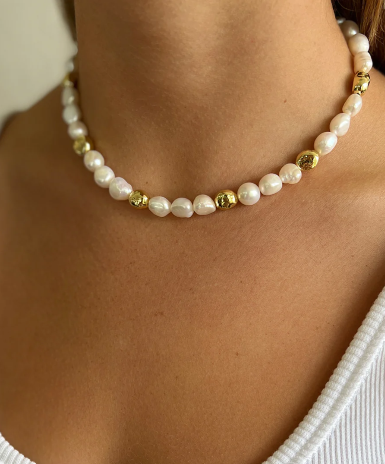 Arms of Eve Juliet Pearl Necklace