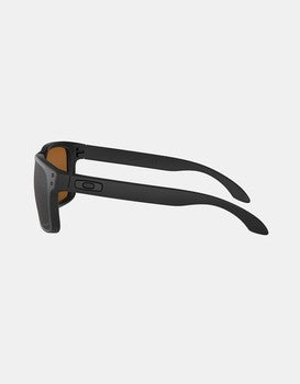 Oakley Holbrook